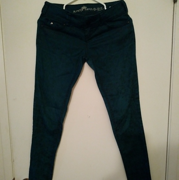 Almost Famous Green Skinny Jeans - Picture 1 of 4